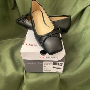 Flat close black